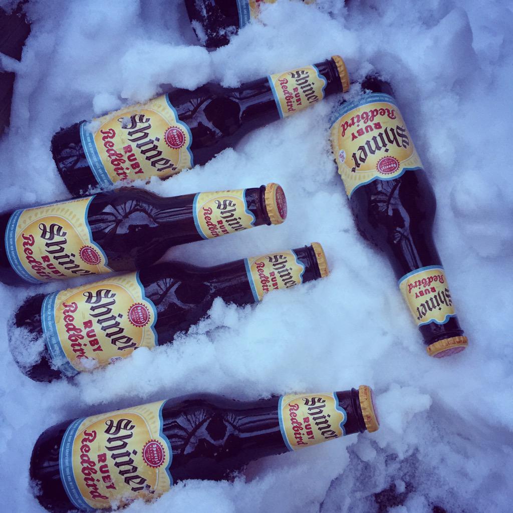 SSgt93's tweet image. Natural 'green' cooling the @ShinerBeer #RubyRedbird. 👌