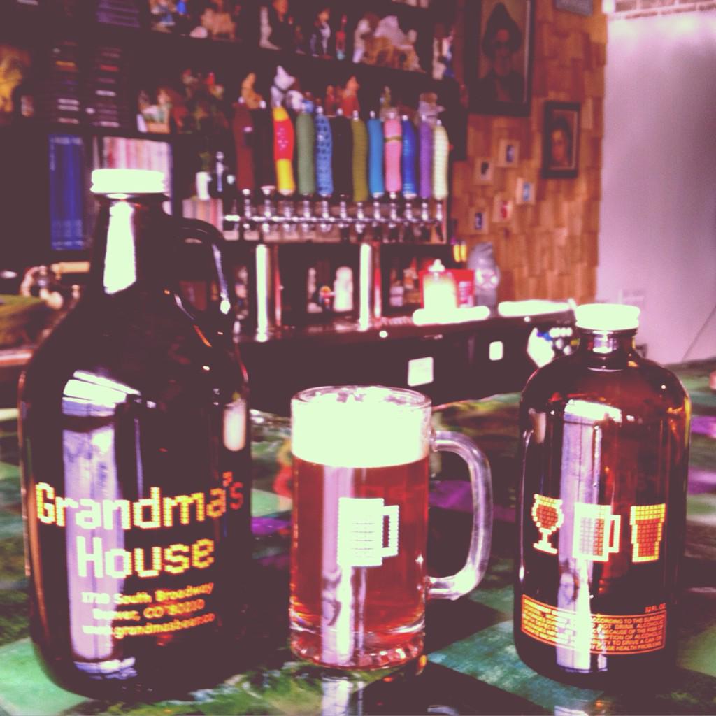 GrandmasBeerCO's tweet photo. For better or worse, taking home a growler of beer will no longer look like you've got a jar of Grandpap's moonshine. http://t.co/z2lpsTNlmA