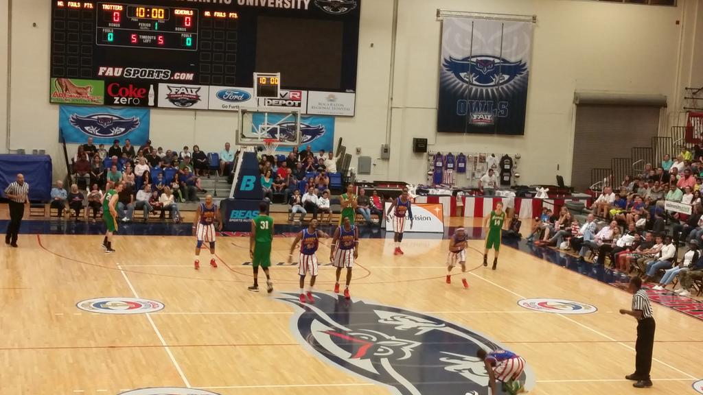 Winninginparadise On Twitter Packed House Tonight For The Globies At Fau Arena Fau Http T Co 7kw9sbhong