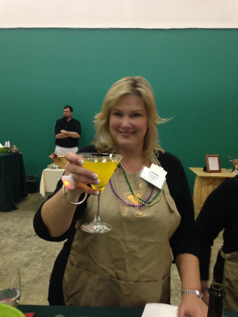 KathyAtGreenlf's tweet photo. Bellini-Tini from @jobsearchjungle at #Partini2015 http://t.co/mucwEoGEy5