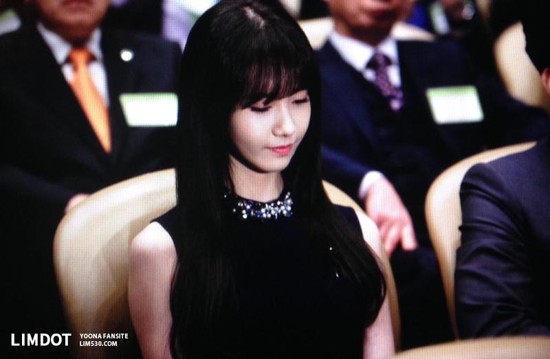 [PIC][03-03-2015]YoonA nhận giải "Best Taxpayers Presidential Award" và nhậm chức đại sứ cho "National Tax Service" vào hôm nay B_IpTFMVIAEFzdR