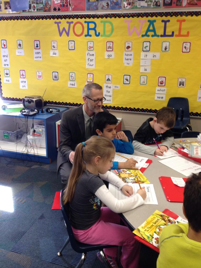 KehrsMillPrin's tweet photo. Great visit today with Dr. Knost!  @ROCK_Supt http://t.co/3VTSoO3ARI