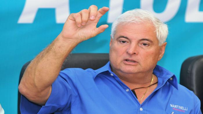 CarmenJFuentes's tweet photo. #Matinelli ganó millones de dólares por otorgar visas ilegales en #Panama http://t.co/2l9rwlkbKN http://t.co/qq88pEGoJ9