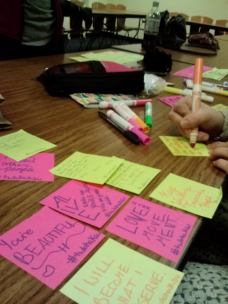 TWLOHAKentState's tweet image. Making simple notes! #twlohaksu #simplenotes #twloha