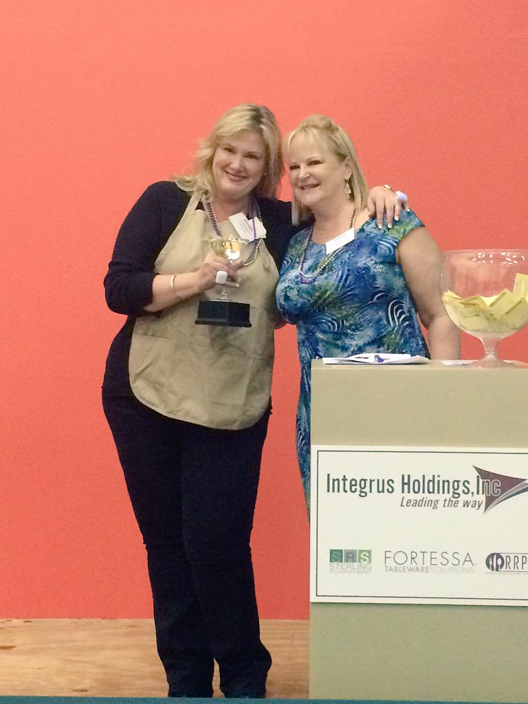SRestSupply's tweet photo. CEO bartender winner Carolyn Thompson! #Partini2015 #tipsforcharity @restonlimo @Fortessa http://t.co/ArUCJzQ3py