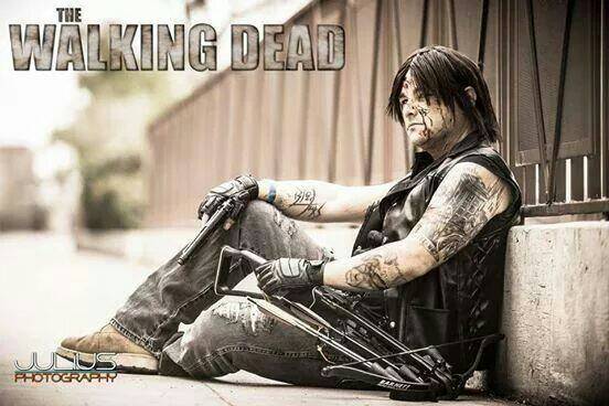 XanderDCosplay's tweet photo. Had the pleasure of working with Tony Julius for my updated Daryl Dixon #WalkingDead #amcthewalkingdead @bigbaldhead http://t.co/UZ5I010wUI
