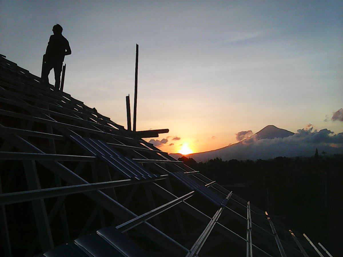ElitSolutionsCV's tweet photo. #ElitSolutionsProject
#AhlinyaRangkaAtapBajaRingan

Late post, Project Puskesmas, Biting Tengah. http://t.co/U0PSziR28V