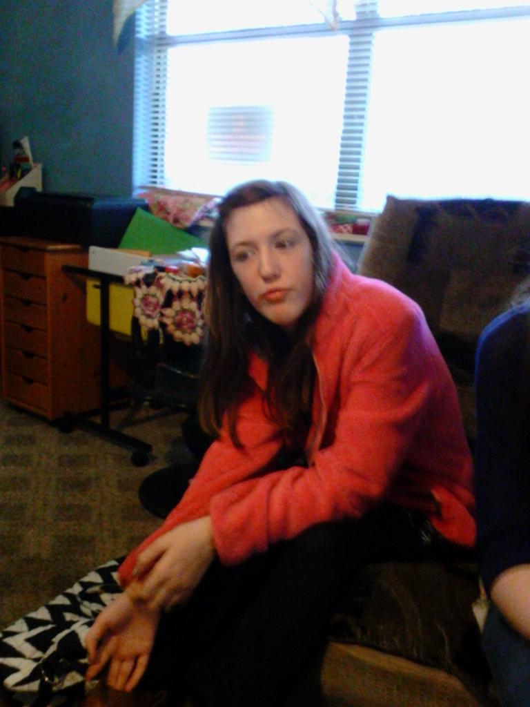 6b13ea576df94c5's tweet photo. My fav cousin http://t.co/0C9PTm7oH7