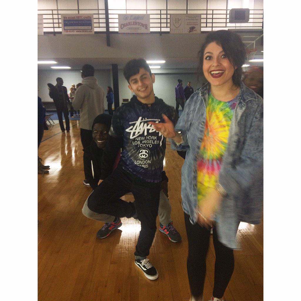 BarreraRuben13's tweet photo. TYEDYE.🌀👽 #BlurredFace http://t.co/x901kOgYNr
