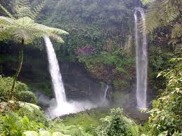 infobdg's tweet photo. Yuk wisata alam ke 9 Curug atau Air Terjun yg ajiieb di Bandung &amp; sekitarnya http://t.co/Q90RQQjvOX #wisataBDG http://t.co/Phvq5R9au5
