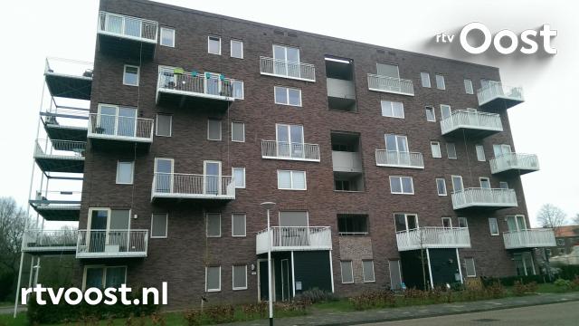 Zeeziek door trillende flat aan Geert Grootestraat in Zwolle bit.ly/17NoqVo #rtvoost