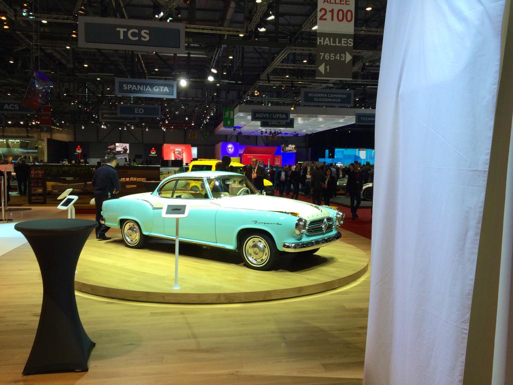 steigercst's tweet photo. #aubi15 #borgward in Genf: Der Rhombus noch verhüllt..., http://t.co/r94jvEGGLU