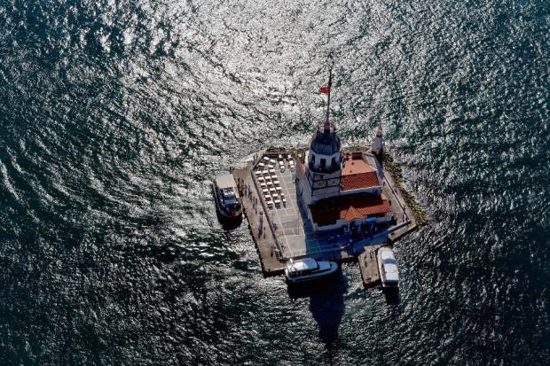 gormen_lazim's tweet photo. Kız Kulesi, İstanbul http://t.co/XEQCKi3Typ