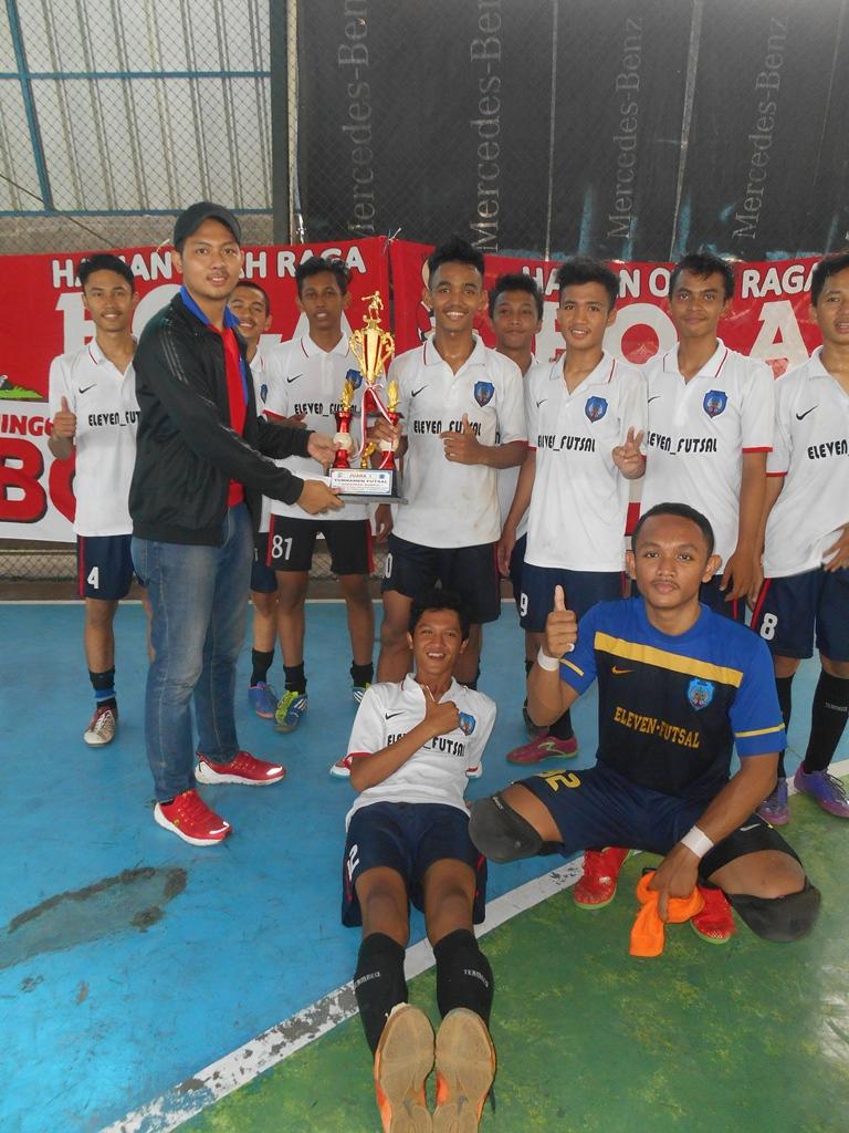 ElevenFutsal's tweet photo. champione 👏👏⚽ thanks min udah di share "@LFP_BEKASI: Juara 1 regional 2 Pra liga futsal pelajar @11BrigadeULTRAS http://t.co/1O8rPUWDFA"