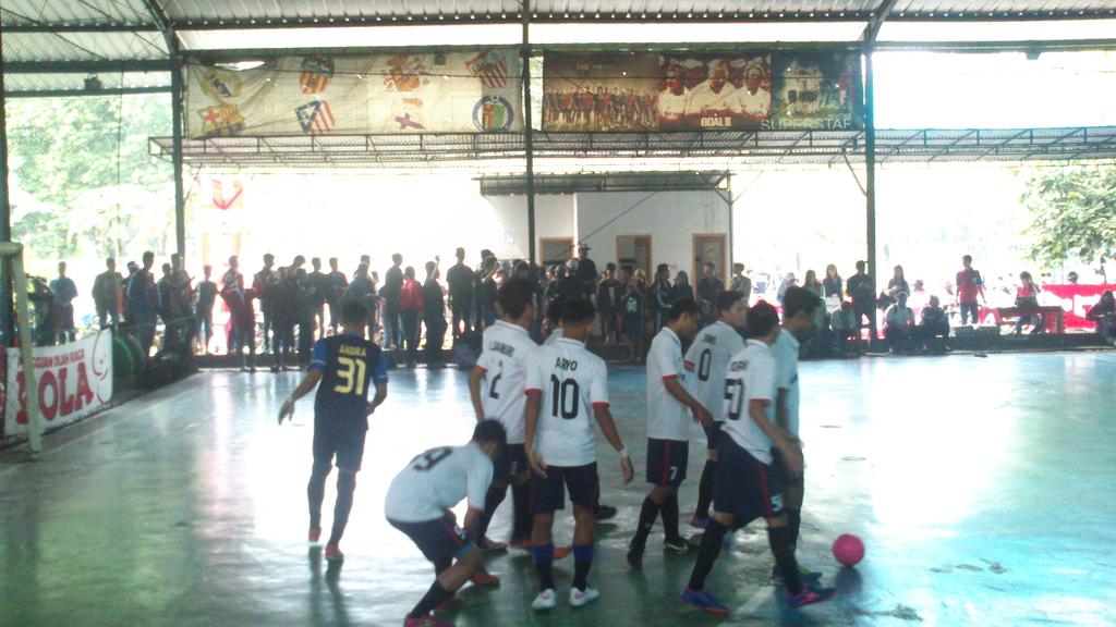 Salah satu kunci sukses SMAN 11 Bekasi menjadi juara diregional 2 adalah pemain ke 6 mereka... <a href="/11BrigadeULTRAS/">BRIGATRAS 11</a> ! 👍👏🏆