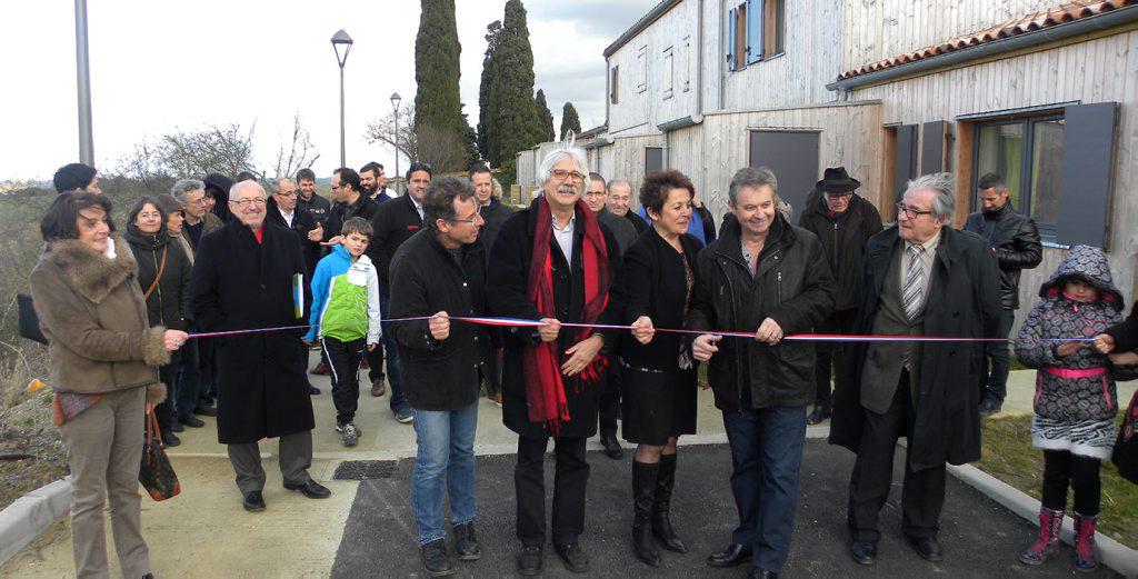 Cinq #logements en #bois, béton et paille
ladepeche.fr/article/2015/0…