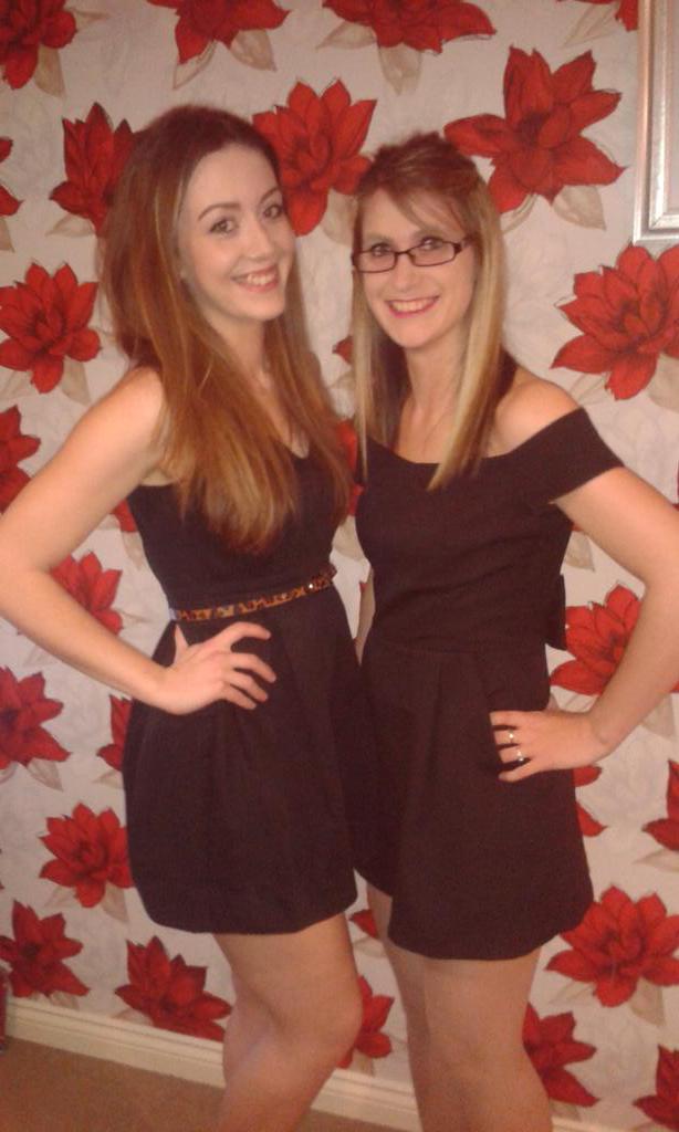 jennyflower91's tweet photo. #bestie #bestielove #girlpower #loveher http://t.co/O4n0QFrwMj