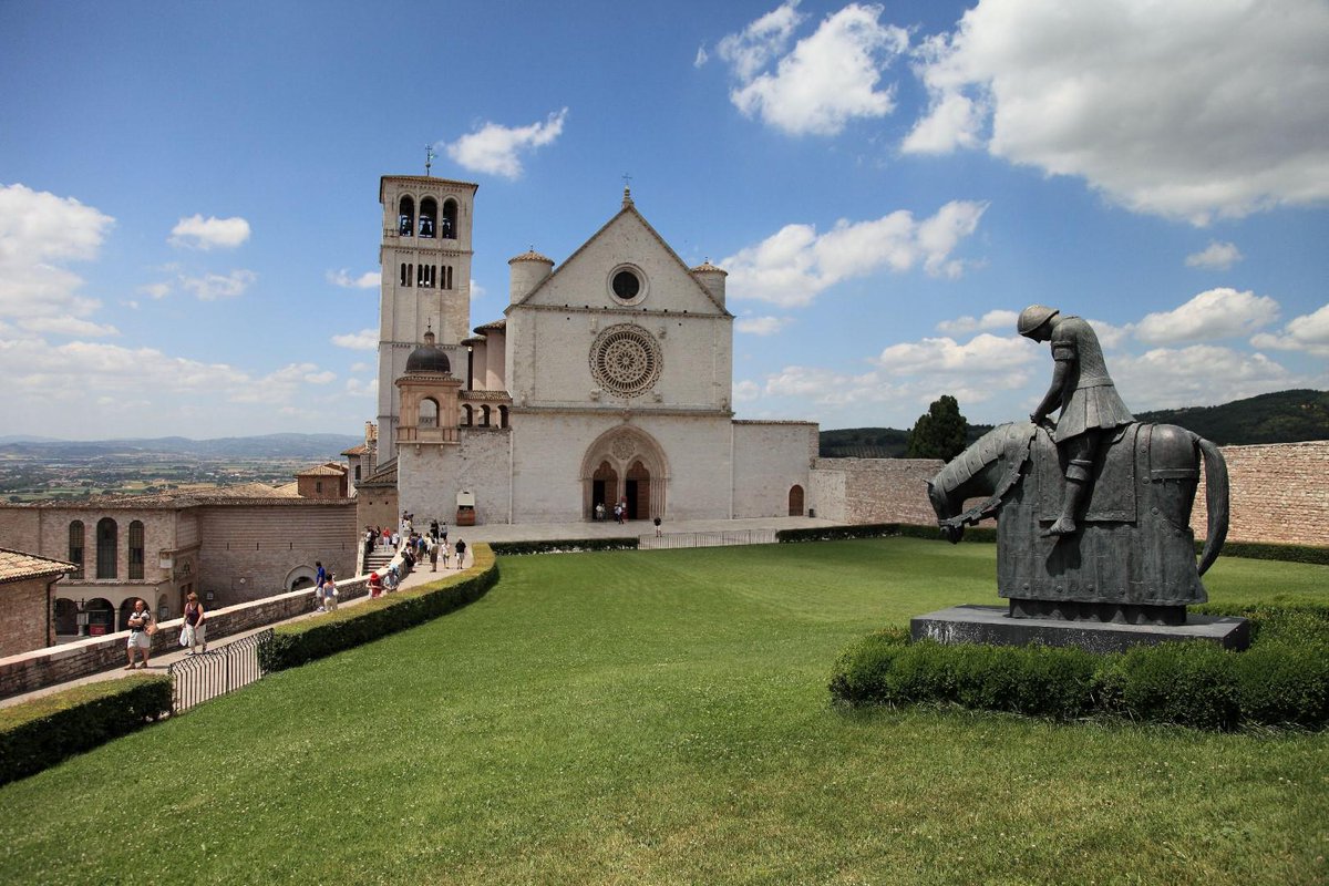 MediasetTgcom24's tweet photo. #Viaggi: ad #Assisi, sulle tracce del Bello assoluto.
>>http://t.co/SyvThu31we<< http://t.co/NTpsqj8cnc