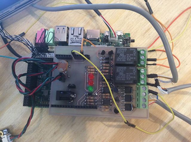 sarrocchi_siena's tweet image. A powerful #opensource #shield made by Arif Gosani, an highschooler @sarrocchi_siena, at the #embeddedworld2015,
