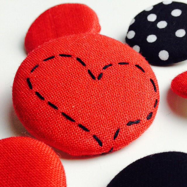ukgreatbutton's tweet photo. My new lovely #coveredbutton creation #handsewed #TheGreatButton #etsy http://t.co/svCwuPPuvB