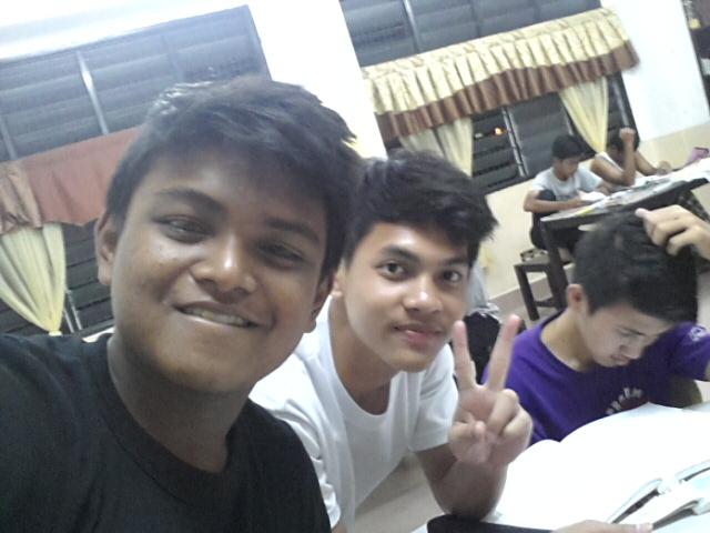 lqmhakimm's tweet image. Kami exam esok #Chemy #Modernmath #PAI