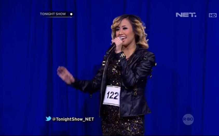 TonightShow_NET's tweet image. Malam ini @pinkanmambopm juga mengikuti audisi di #TonightShow_NET :D