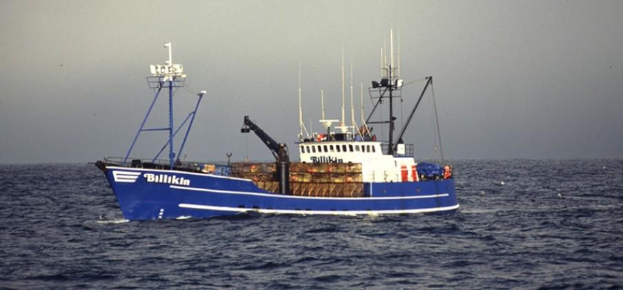 SeaFoodApparel's tweet photo. Fishing Vessel Billikin in Alaska's Bering Sea
http://t.co/0CZ3GrfxED http://t.co/D2H3rKcT02