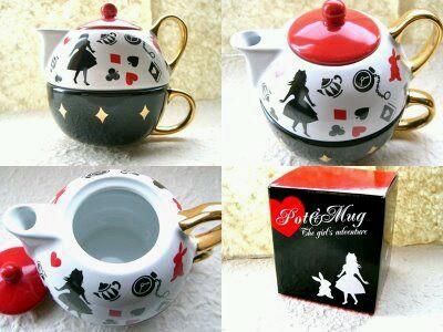 MickeyWondrland's tweet image. Tea Time #Wonderlanders! @sweettoothmarti @HerbalisTiffany @Mad_Hatter_Tea @AngieTink #tea #TeaTime #Tealover