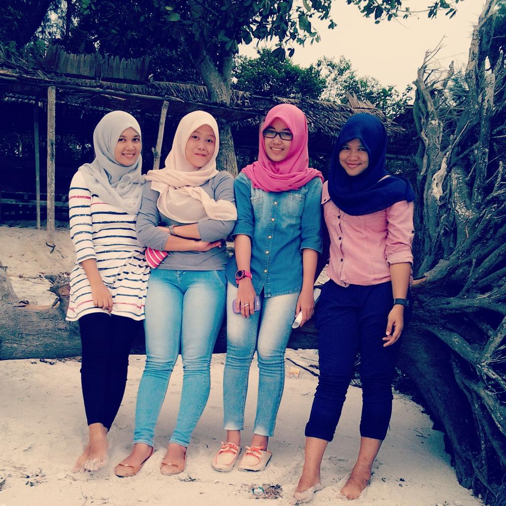 NylaAlinsky's tweet photo. @pantaikelang http://t.co/D4RuPAmniL