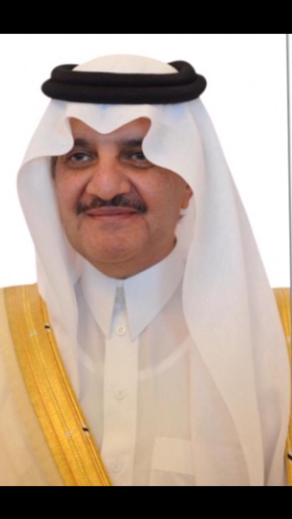 emara_sharqia's tweet photo. يكرم سمو أمير المنطقة مساء يوم الثلاثاء القادم الطلاب المتفوقين في الحفل الذي تقيمه الاداره العامة للتعليم http://t.co/b5y5IfTHiY