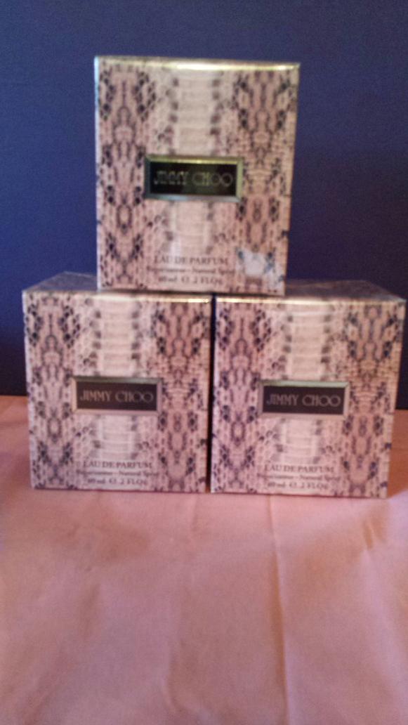 Mitchellsallure's tweet photo. #jimmychooflash my #favourite #everygirlshouldhave #thepleasure of #wearing visit our stall #essex #romford #epping http://t.co/3QWycKc5bw