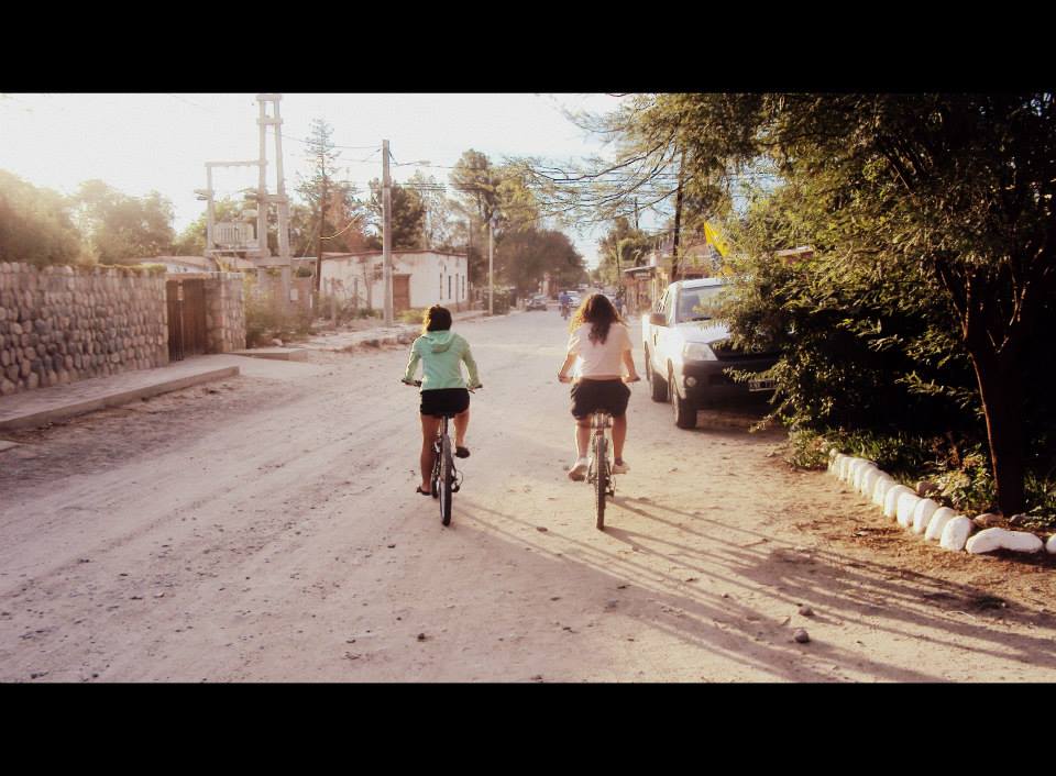 SofiBaldomiro_'s tweet photo. tomar un tren, dejar pasar
pedirle a Dios un poco más 

Lisandro y recuerdos del viaje..muy lindo no? @JuliMoscato ♡ http://t.co/VbsplQ03fp