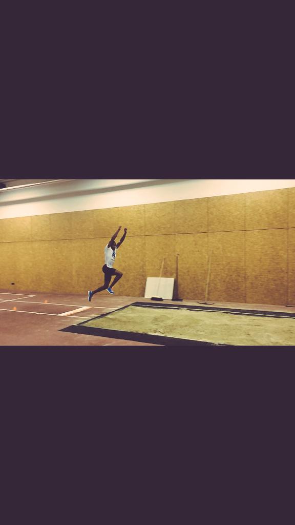 Taylored2jump's tweet photo. "@HardYardsMGMT: Always GREAT seeing one of @Taylored2jump's jump sessions #Flying #WatchOut2015 #DoingWork @tracnut http://t.co/Y9HoKxDNjH"