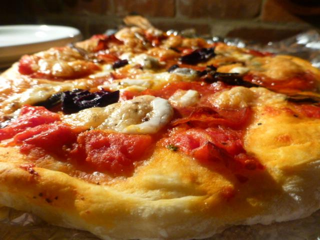 LifestyleLauren's tweet photo. It seems people are going crazy for my #pizza #recipe! Have you seen it yet? http://t.co/EyirU9Dp7W #recipetweet http://t.co/NyjWzOnvtd