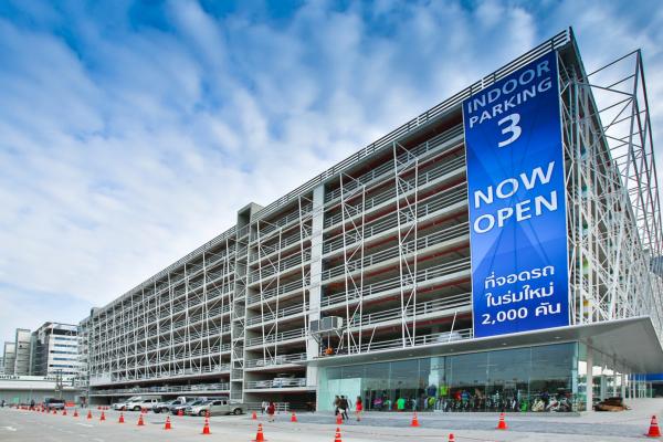 micetimes's tweet photo. IMPACT invests 600 million baht in new parking structure and Outlet Square to pamper shoppers http://t.co/SY2PotZ4u5 http://t.co/kQqVttYuvM