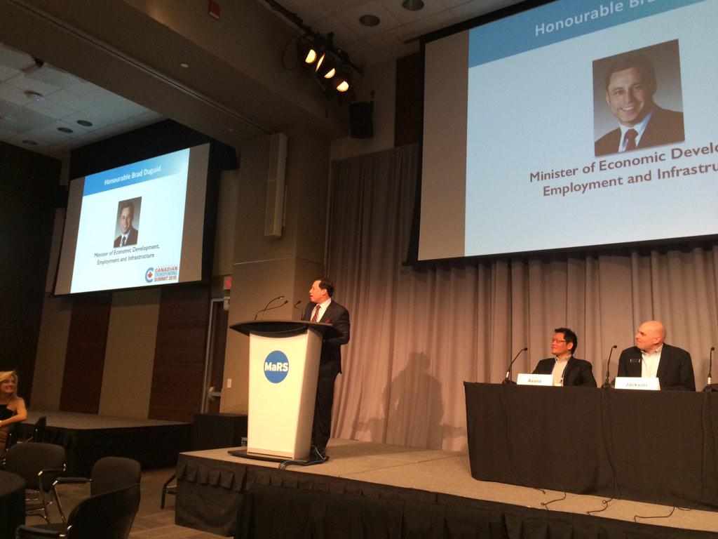 HiveWireCA's tweet image. Minister @BradDuguid opening #CCS2015 @NCFACanada shouting out #entrepreneurs and #innovation! #crowdfunding