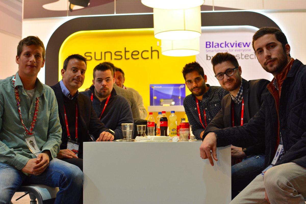 Sunstech_es's tweet photo. Encantados de que nos hayáis visitado! @andro4all @Berlustinho http://t.co/IgISwkf51S