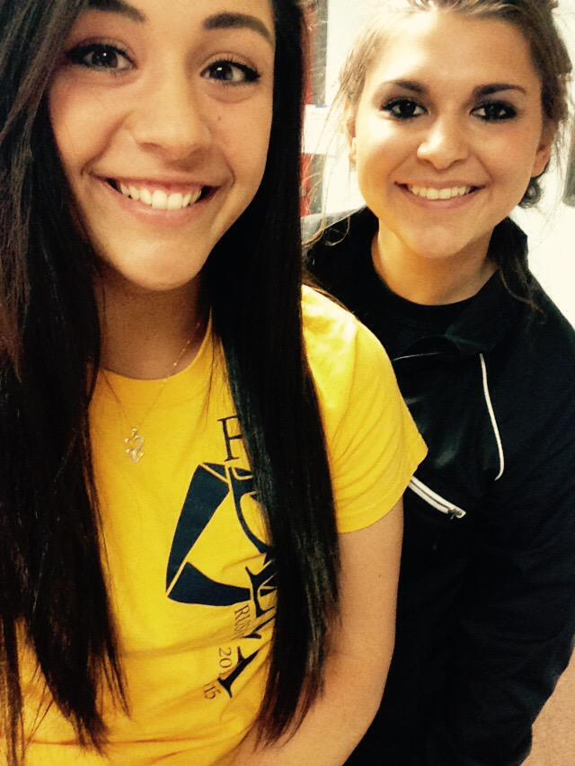 Claudia_Gallo2's tweet image. #PledgeWeek #DECA @FoxDECA