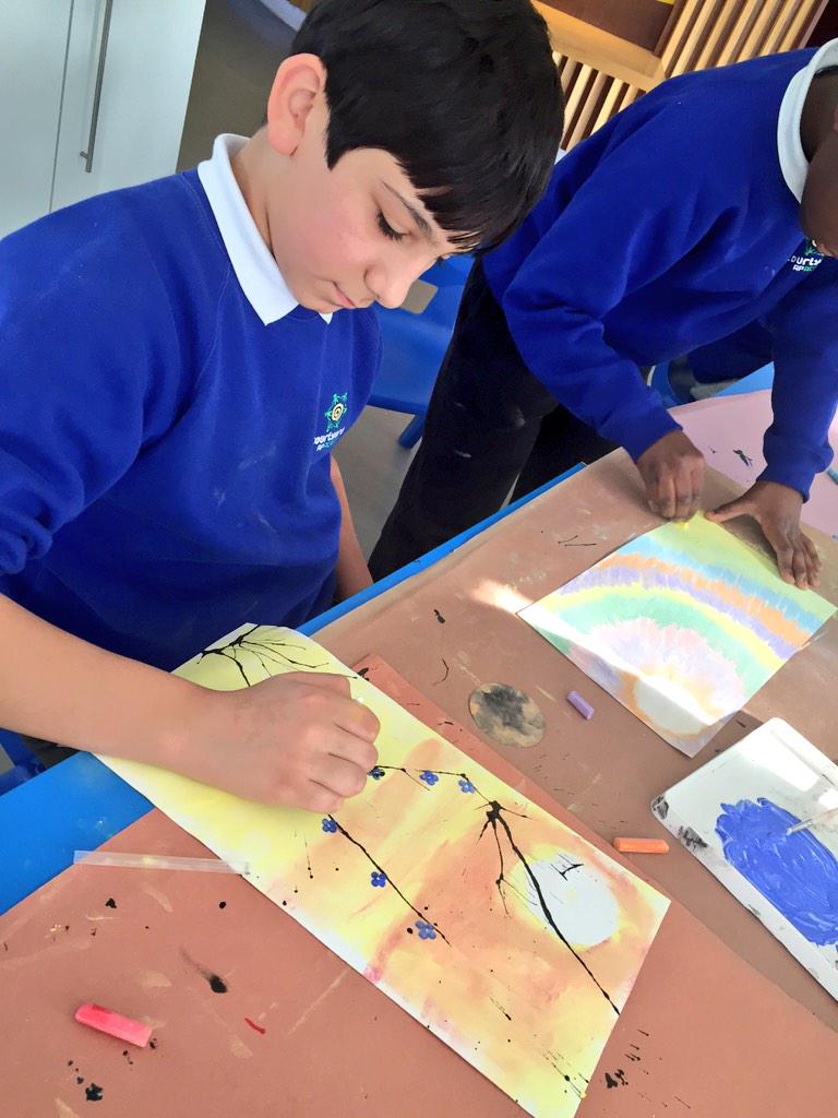 OATBridge1's tweet photo. STUNNING Japanese #art from Pineapple Class today,they'll be worth a fortune in a couple of years!! #tbap @TBAPCraft http://t.co/Hiusj3ZuBd