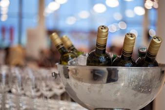 Next_Kitchen's tweet image. Een geslaagde netwerkborrel met walking dinner verzorgd voor @AutomotiveNL Magazine @Kia_Motors_NL #borrel #netwerk