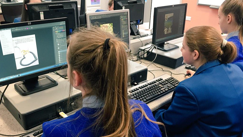 m50hmg's tweet photo. Yr10 pupils busy working on their @CCEA_info #occupationalstudies #digitalimaging @StMarysDerryIT @Photoshop http://t.co/Vl7UlNoOWI