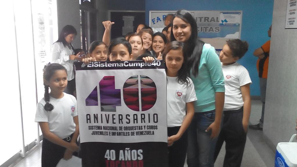 Concierto del fe y alegría  T. A en el I.V.S.S. #ElSistemaCumple40 <a href="/FeyAlegriaVE/">Fe y Alegría Venezuela</a> <a href="/ProgramaSBbnas/">Programa SB Barinas</a>