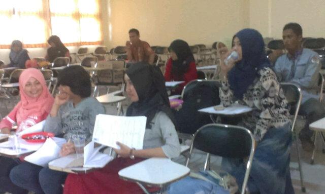 Ehm.. Sedih banget ni lihat peserta SLM kali ini. Semoga pertemuan berikutnya lebih ramai dan lebih semangat lagi ya.