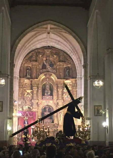 Huelva_Cofrade's tweet photo. #Via+Cruzi#Cuaresma#2015#Nazareno
#Siempre#De#Morado http://t.co/mxVw15iRDZ