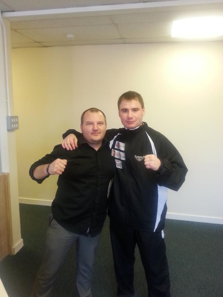 jameshoughton00's tweet photo. Me and #adametches #hattonpromotions @HitmanHatton gonna be a big night on @KellBrookFans fight http://t.co/SxNWHPkwQE