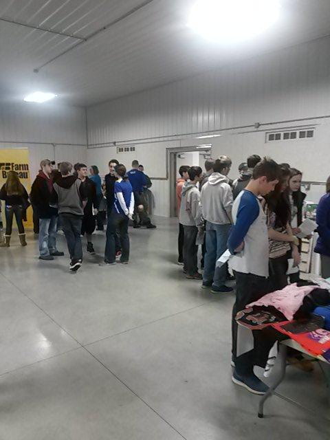 HDavidBridge's tweet photo. CTE career day #ArrowPride http://t.co/9LOwDUUvZN