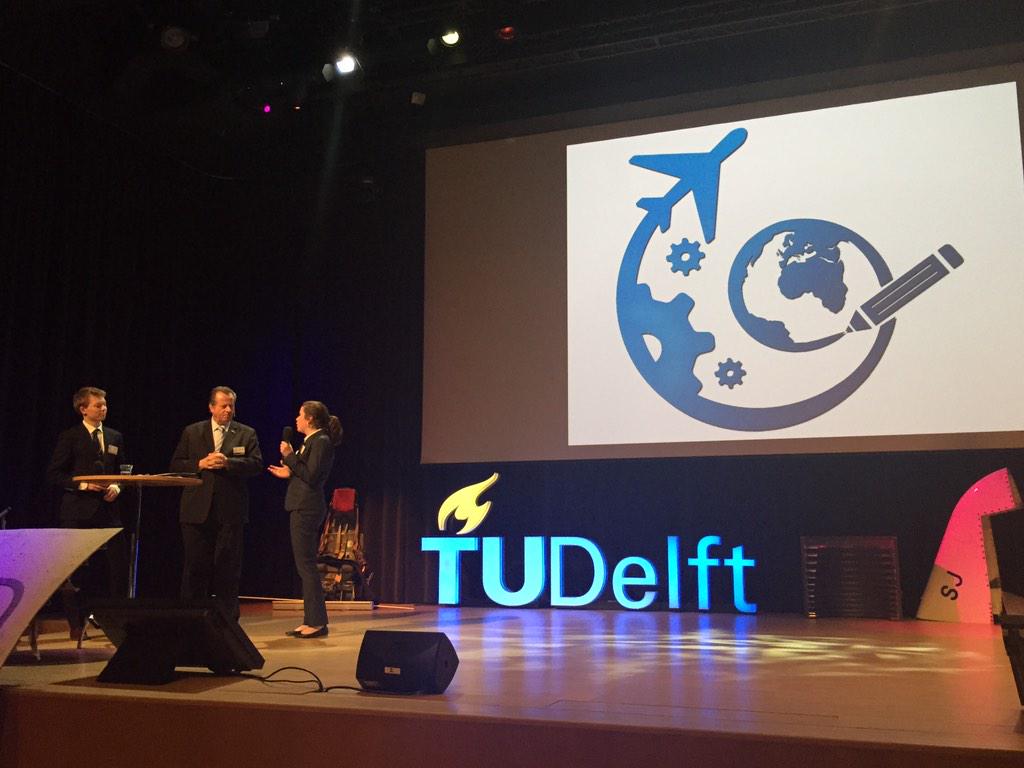 VSV_daVinci's tweet photo. Our board member Anouk Scholtes together with Floris Heeres reflecting on the vision of today's @VSVsymposium http://t.co/1o0U2xeP3E