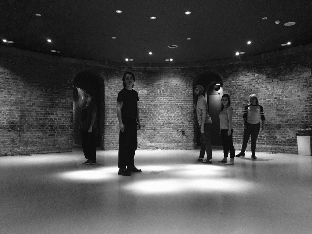 NobodyMoveCo's tweet image. Rehearsals at @RoundhouseLDN today. #KeepYourCoins