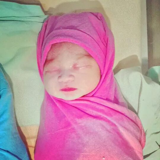 Selamat kpd kak @rgzers &amp; kak <a href="/ilmafaridah/">Ilma</a> atas kelahiran putra pertamanya. Semoga menjadi anak sholeh, amin.