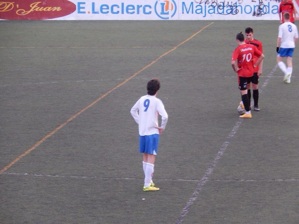 WerderSemenCF's tweet photo. NUEVOFICHAJE: Jaime Hoyos @JAIMEHOYOS4 #AupaSemen #FichajesDeInvierno http://t.co/1kxKGbjBNE